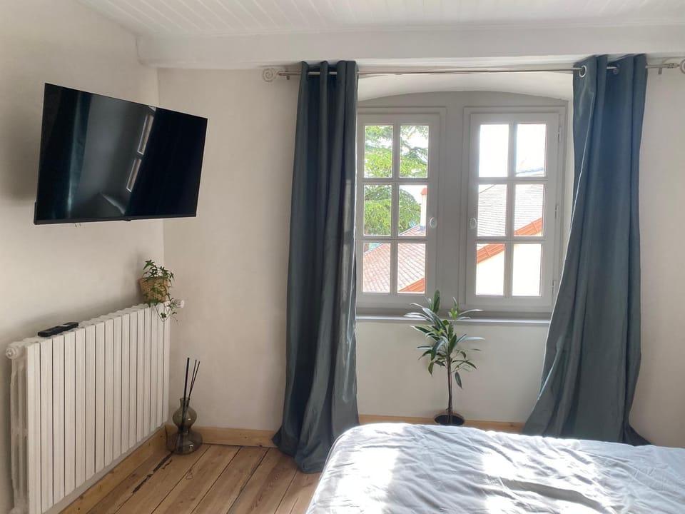 TV and multimedia, Bedroom, internet
