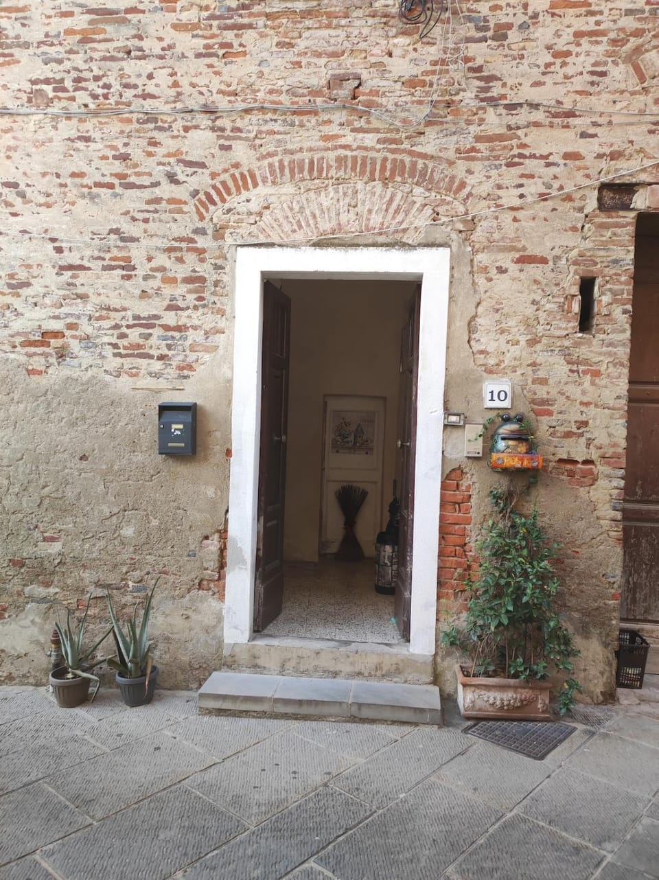 Elena & Leila Apartment in Tuscany