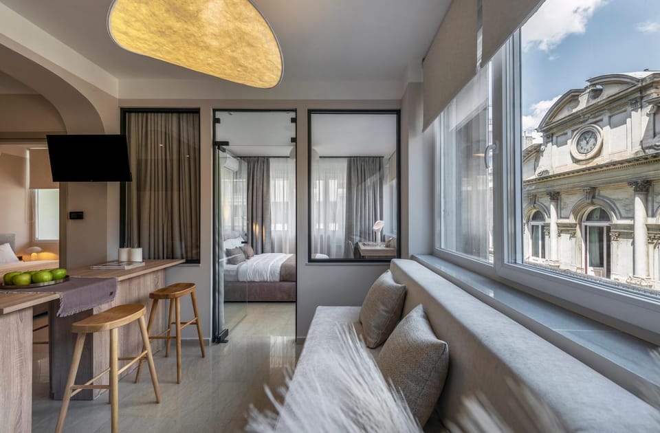 View (from property/room), Kitchen or kitchenette, Living room, Seating area, Dining area