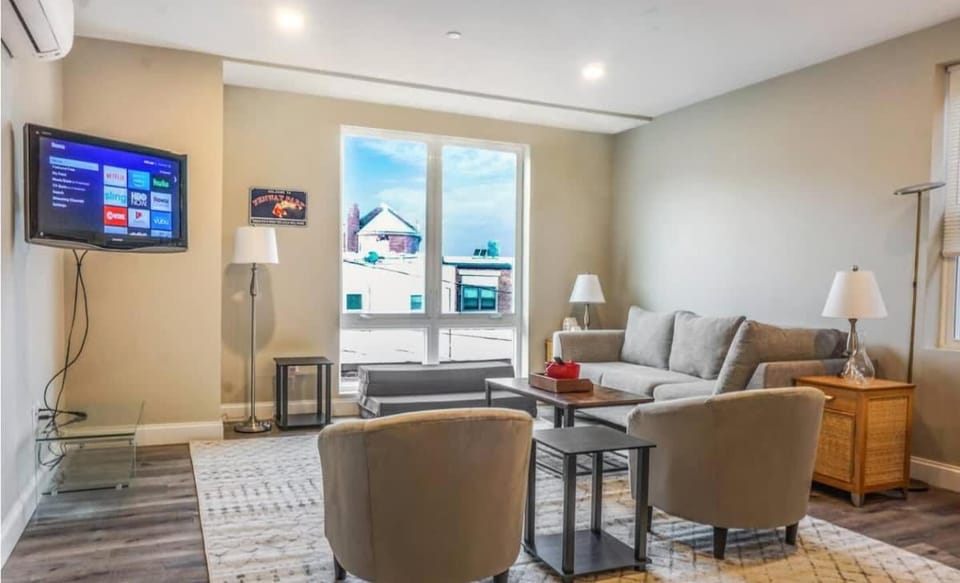 Unit 32 Stylish 1BR 1BA Apartment Long-term stays Apartment in Chelsea