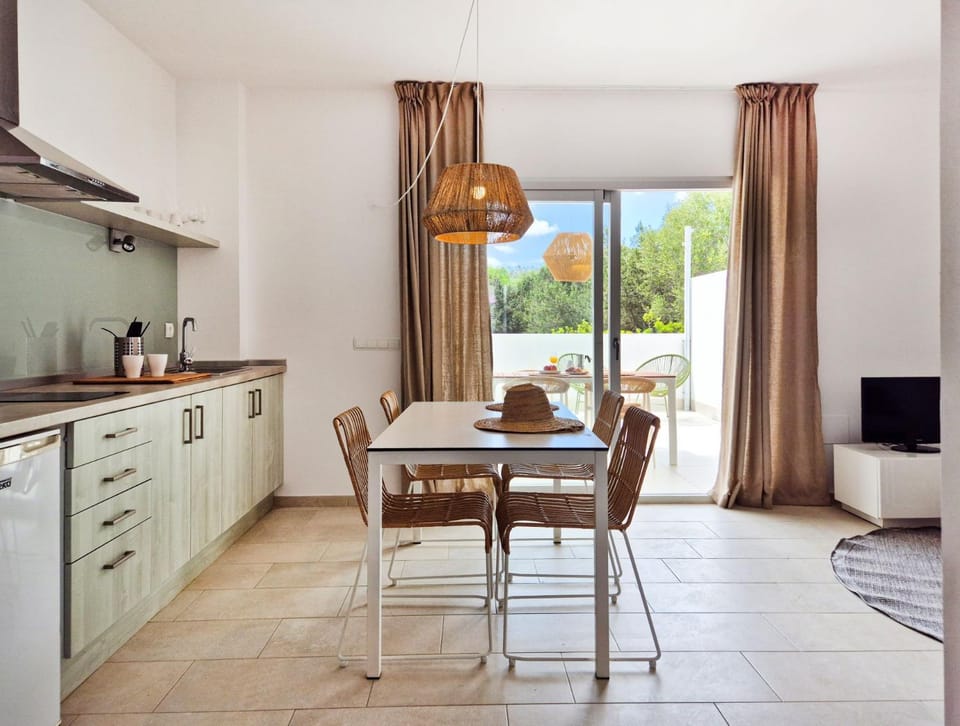 Apartamentos Proa - Emar Hotels Only Adults Apartment in Es Pujols
