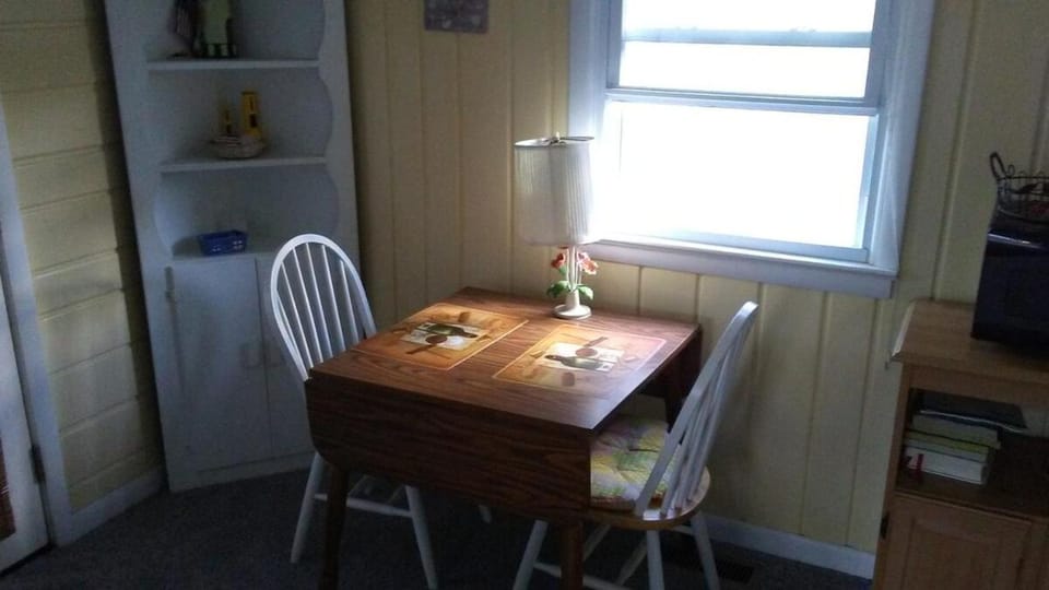 Pet Friendly Cottage walk to beach! House in Rehoboth Beach