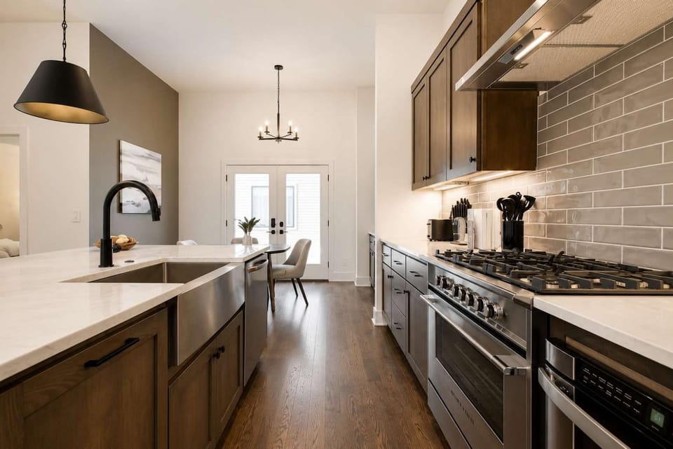 Kitchen or kitchenette, Photo of the whole room, Dining area, dishwasher, minibar, stove