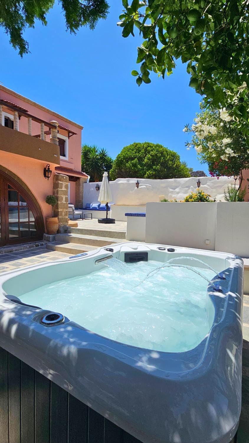 Hot Tub, Balcony/Terrace