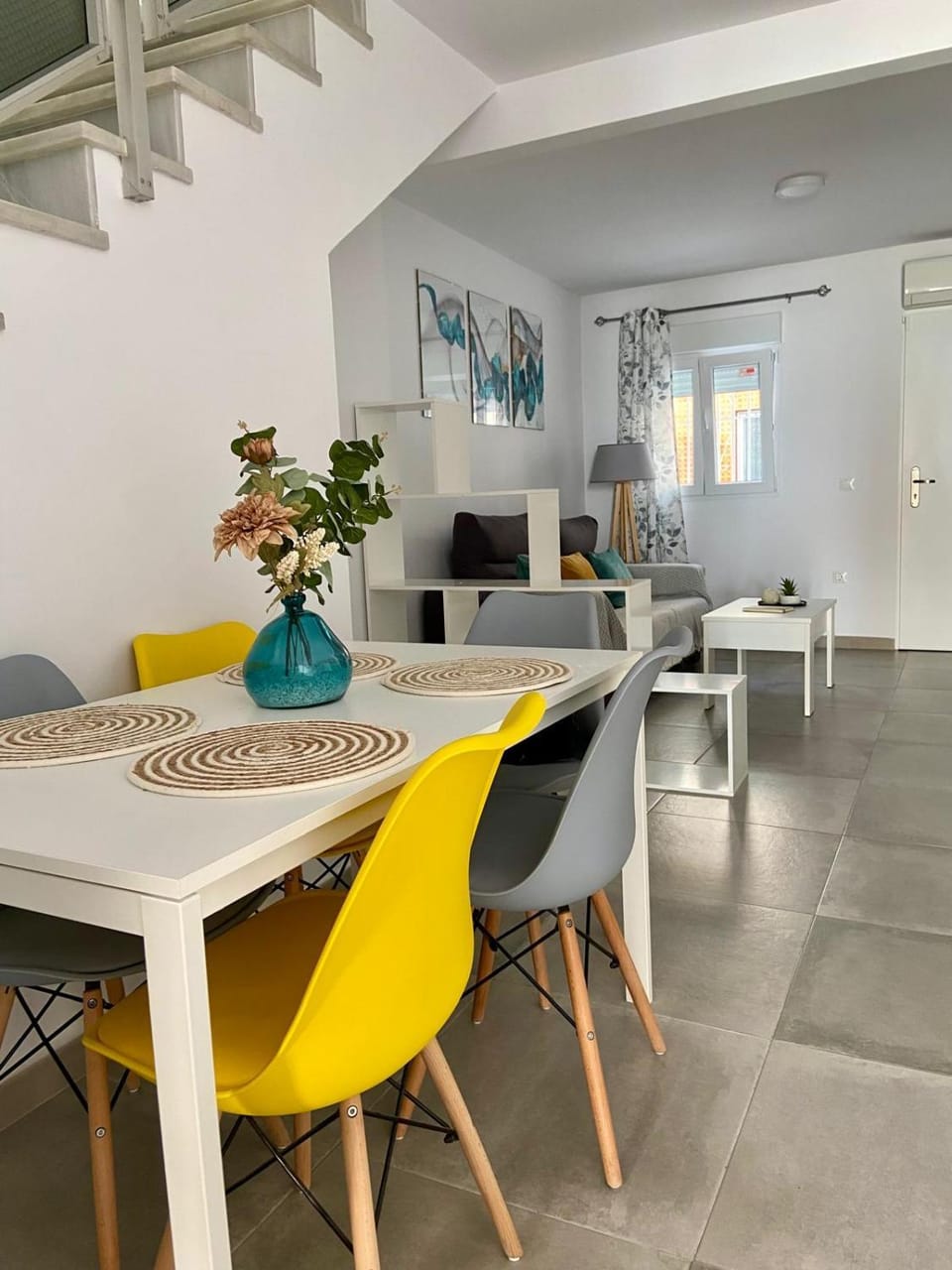 Living room, Dining area