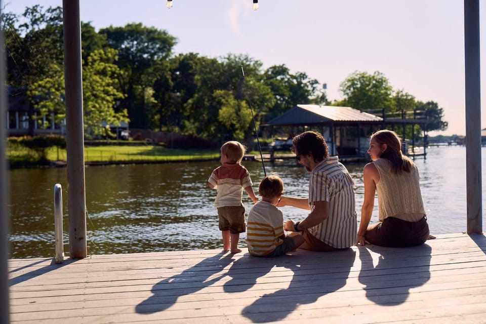 Patio, Activities, Fishing, Lake view, Family