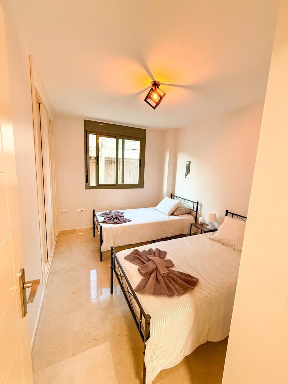 Casa Colon- Incredible spacious 2BR with sea views Apartment in Sitio de Calahonda