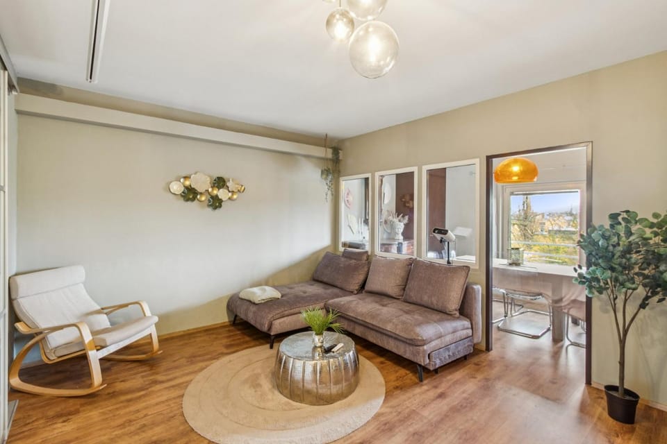 Spacious Bohemian City Apartment Near Castle Schönbrunn Apartment in Vienna