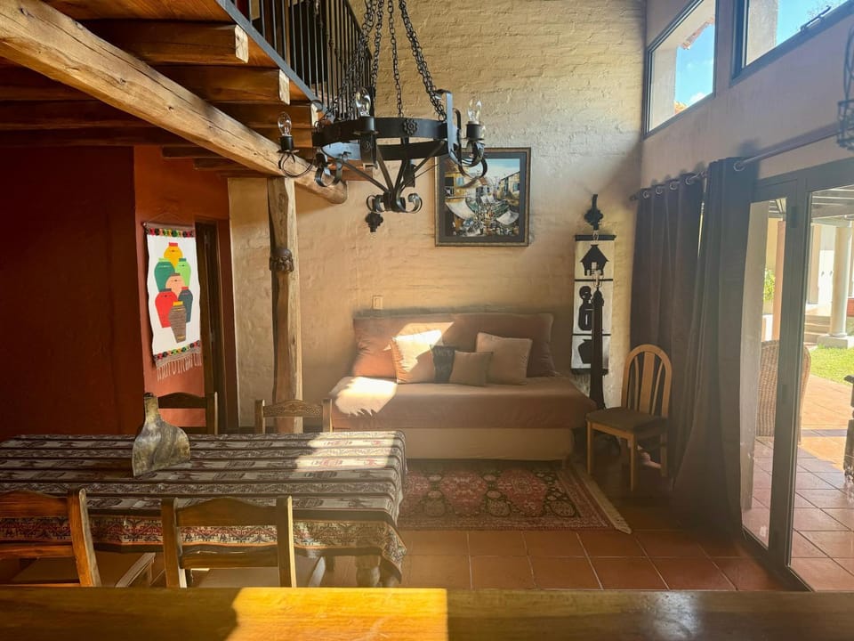 Casa loft con patio compartido Bed and Breakfast in Luján de Cuyo
