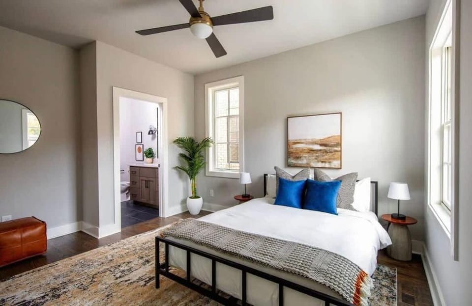 Bed, Photo of the whole room, Bedroom