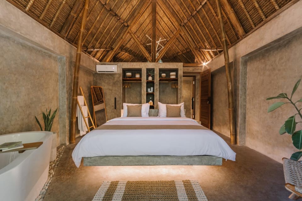 Bed, Photo of the whole room, Bedroom, air conditioner