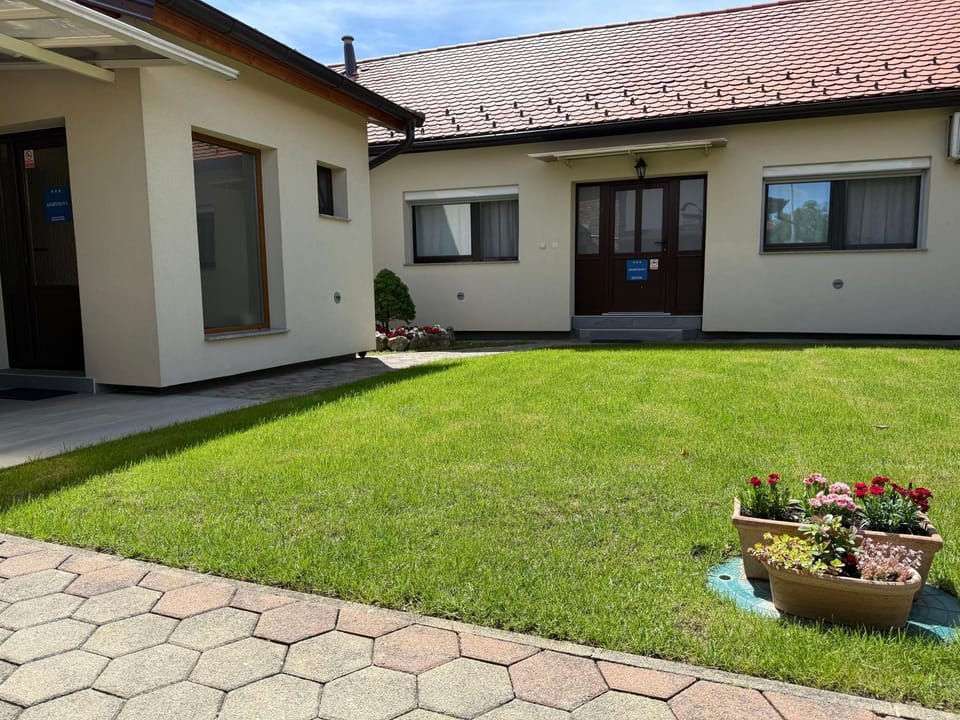 Patio, Inner courtyard view