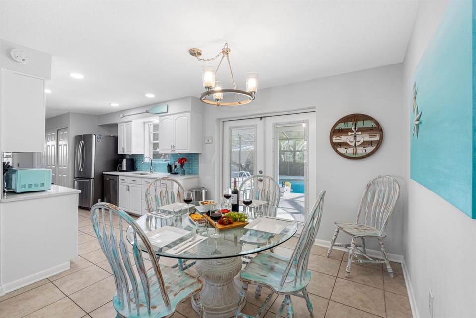 Amazing Heated Pool House Close to Beaches Country House in Largo