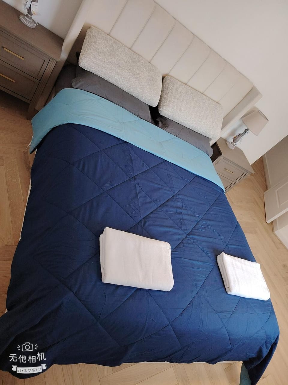 Bed, Photo of the whole room, Bedroom, towels