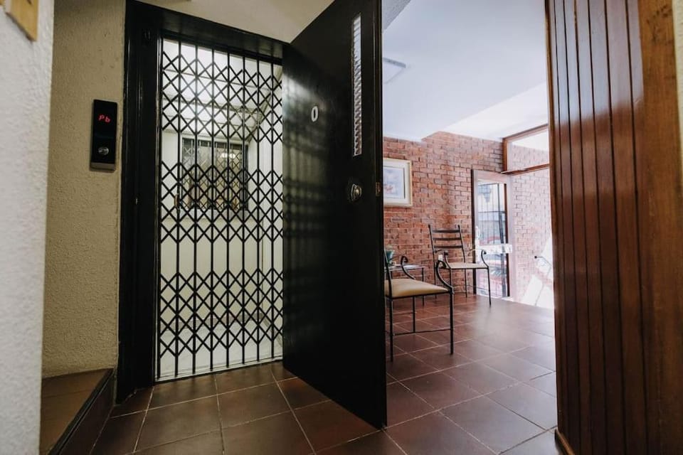 Luminoso y cómodo apartamento en el Cordón Apartment in Montevideo Department, Uruguay