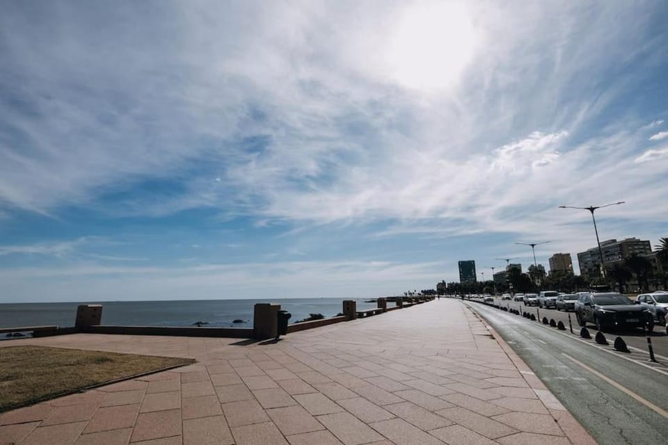 Luminoso y cómodo apartamento en el Cordón Apartment in Montevideo Department, Uruguay