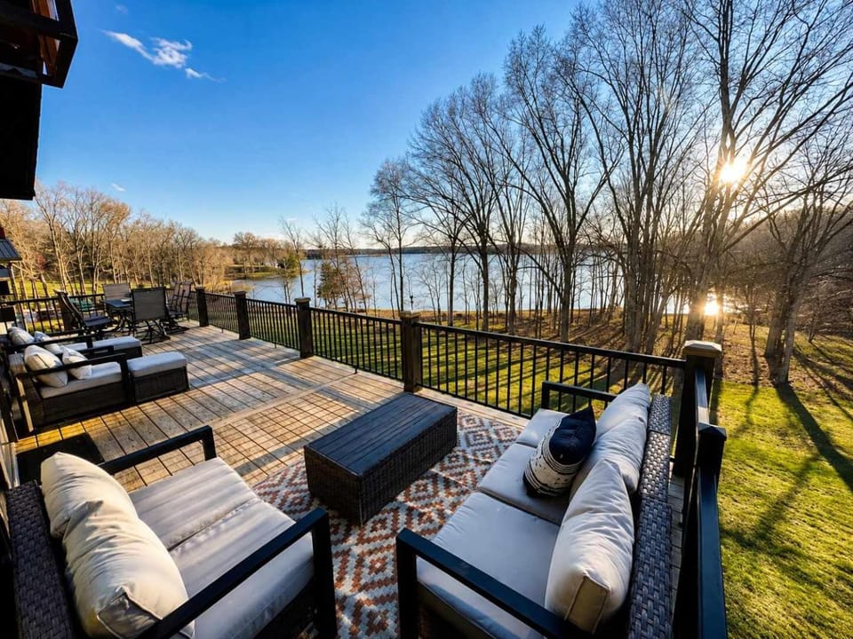Patio, Day, Natural landscape, View (from property/room), Balcony/Terrace, Seating area, Evening entertainment, Lake view