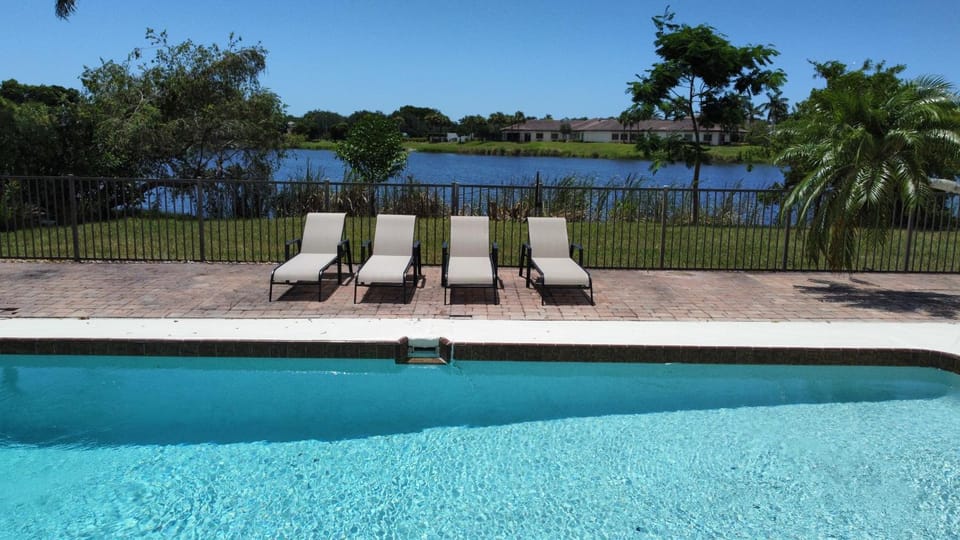 Pool view, Swimming pool
