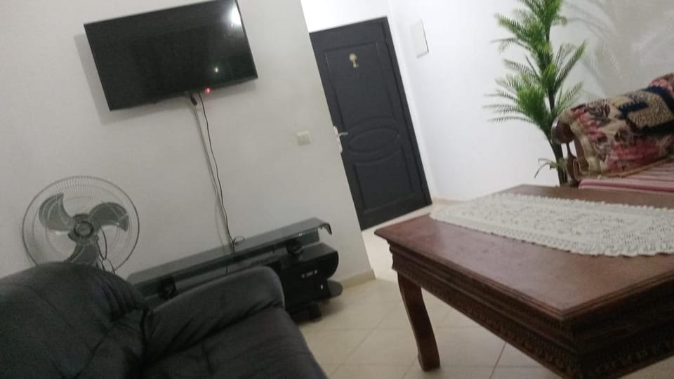 Appartement Familial Près d'aéroport Ibn Batouta Tanger Apartment in Tangier