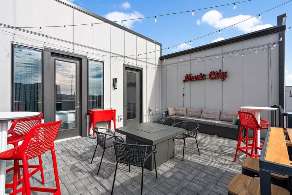 Property building, Seating area