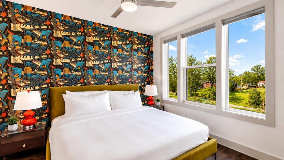 Bed, Bedroom
