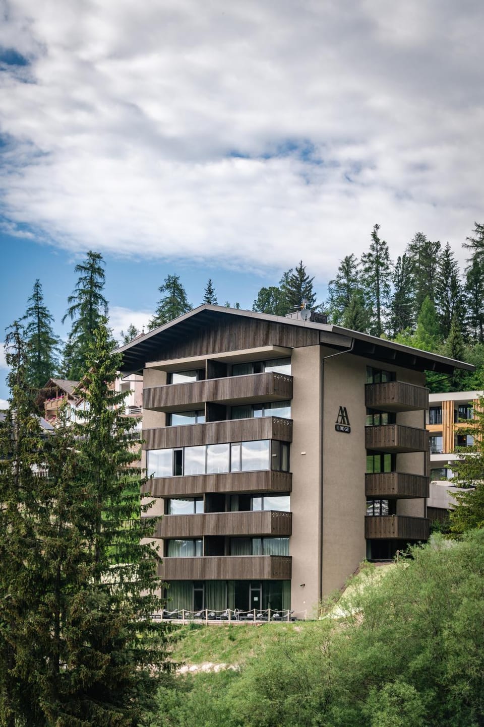Property building, Nearby landmark, Natural landscape, Landmark view