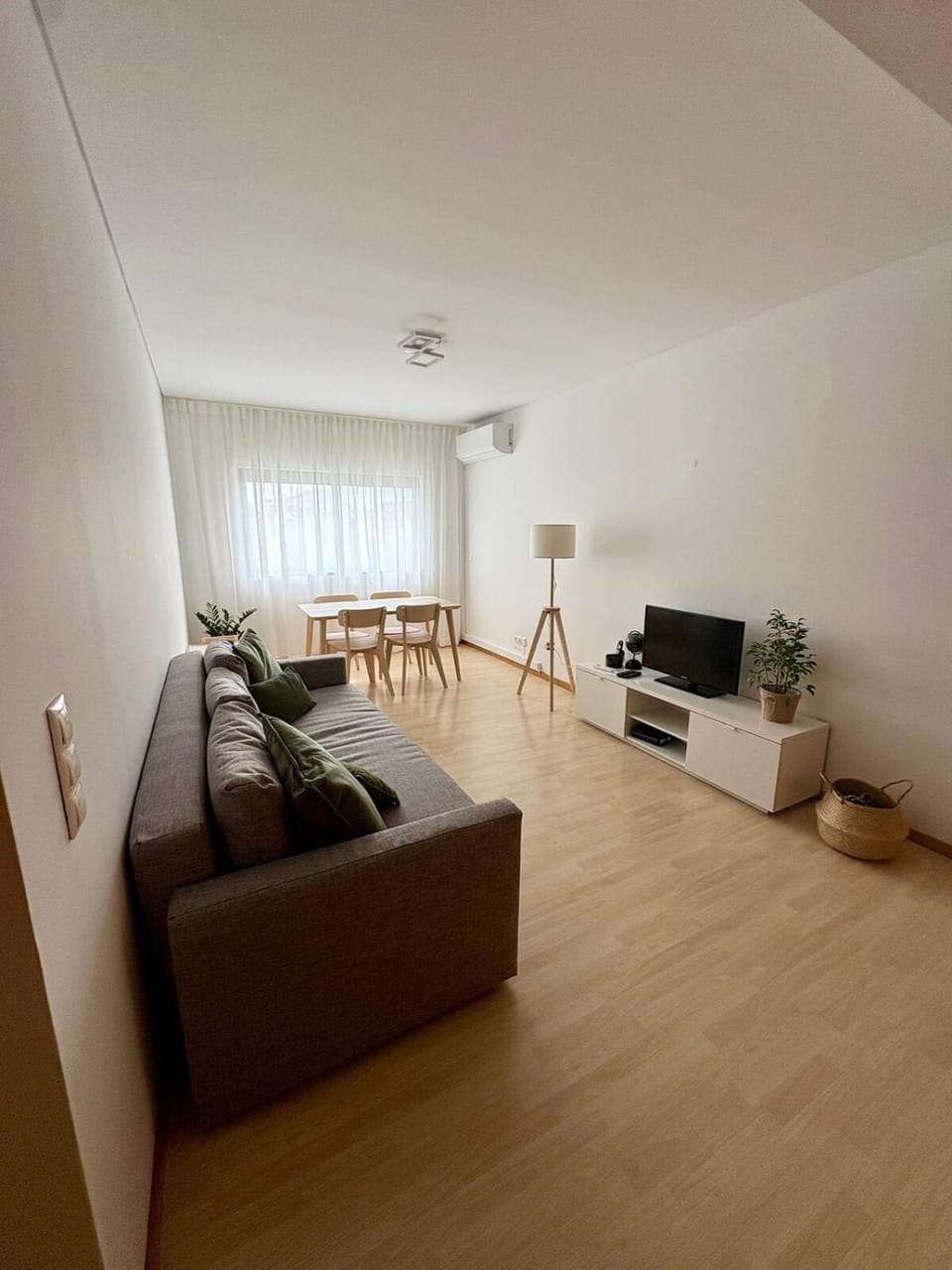 TV and multimedia, Living room, Seating area