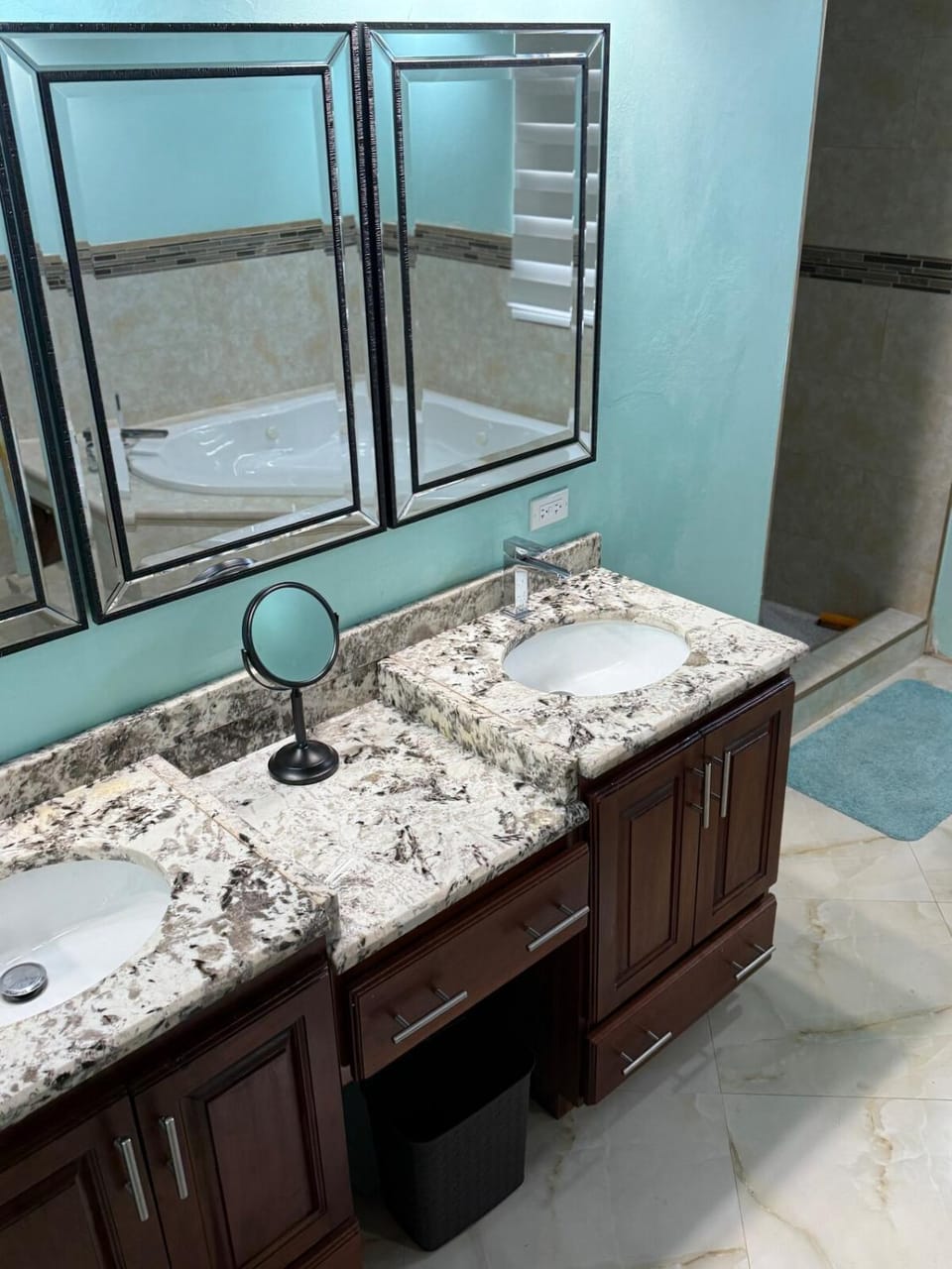 Paradise home at Negril 3 bedroom 2 bathrooms Apartment in Negril