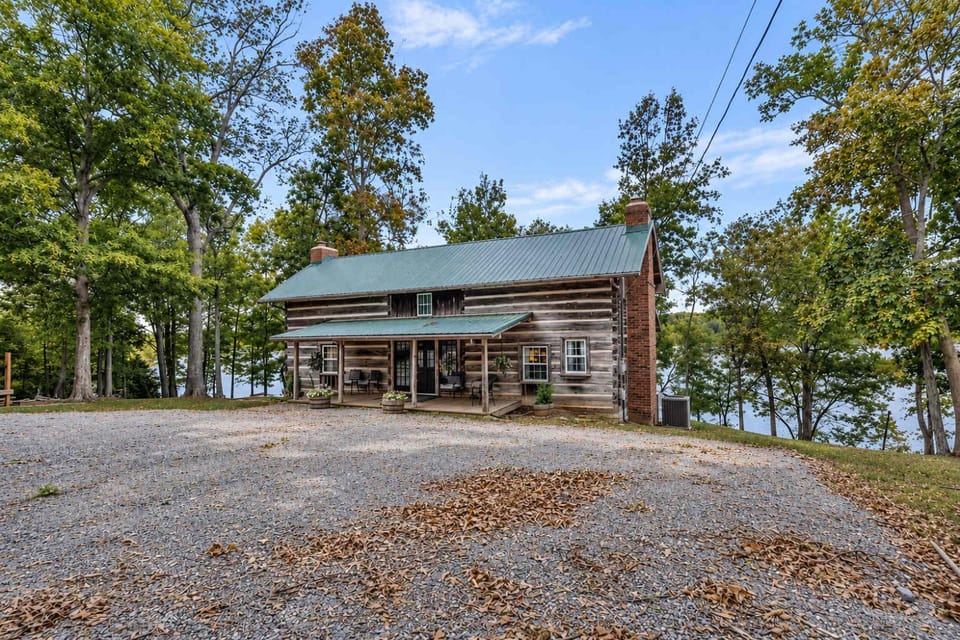 Property building, Day, Natural landscape
