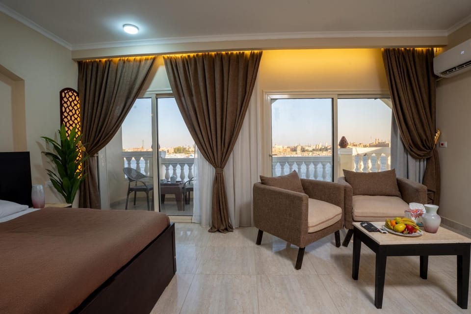 Nile Crown Luxor Apartment hotel in Luxor