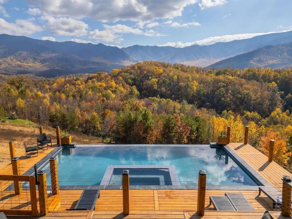 Day, Mountain view, Swimming pool