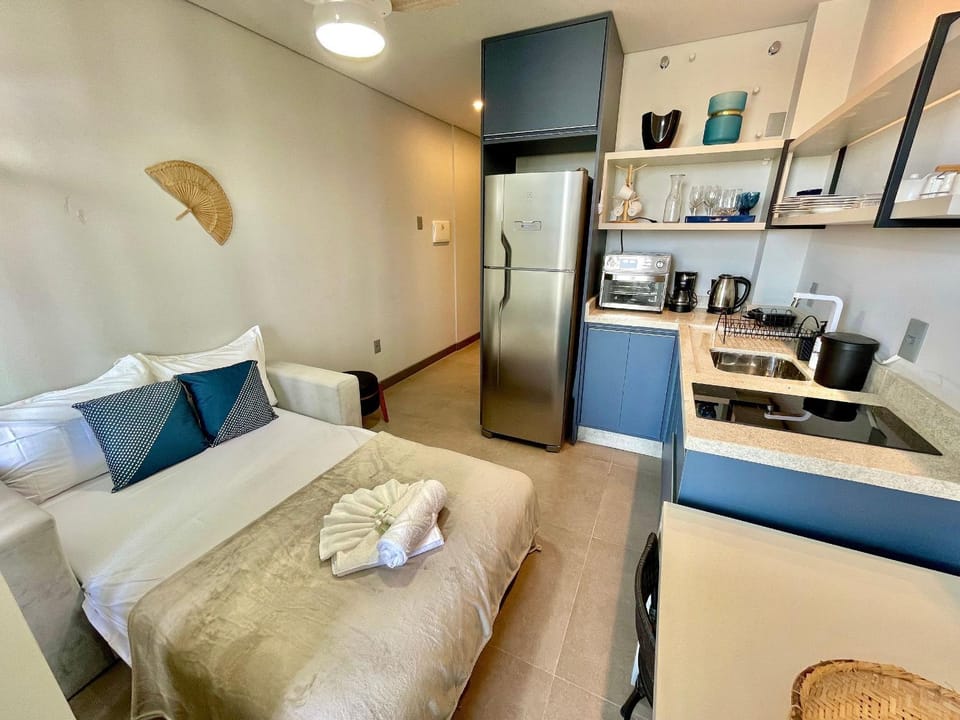 Bed, Seating area