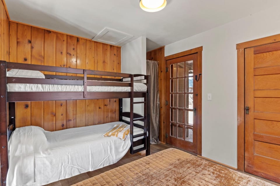 Timber Lodge #16 House in Colorado Springs