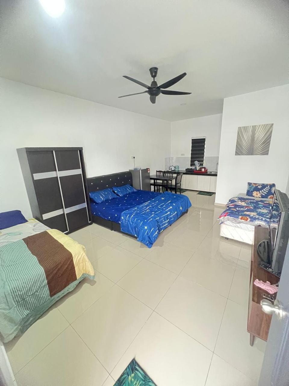 SHAH HOMESTAY PULAU INDAH - Studio Family Xtra Vacation rental in Selangor, Malaysia
