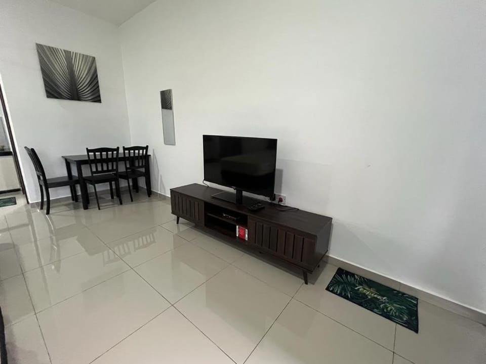 SHAH HOMESTAY PULAU INDAH - Studio Family Xtra Vacation rental in Selangor, Malaysia