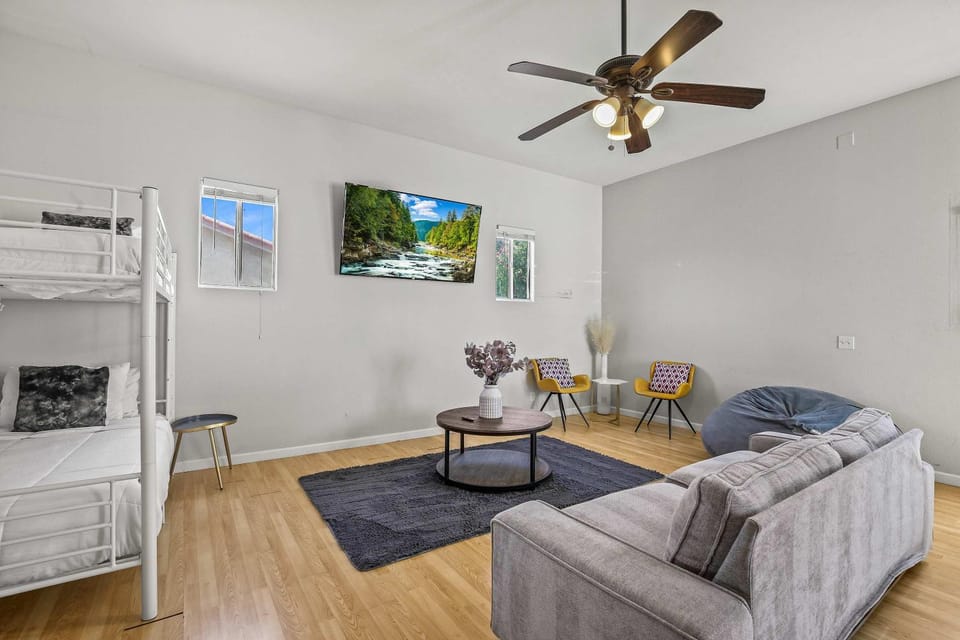 Beautiful 1 BR Home Pool Bocce Court House in Bermuda Dunes