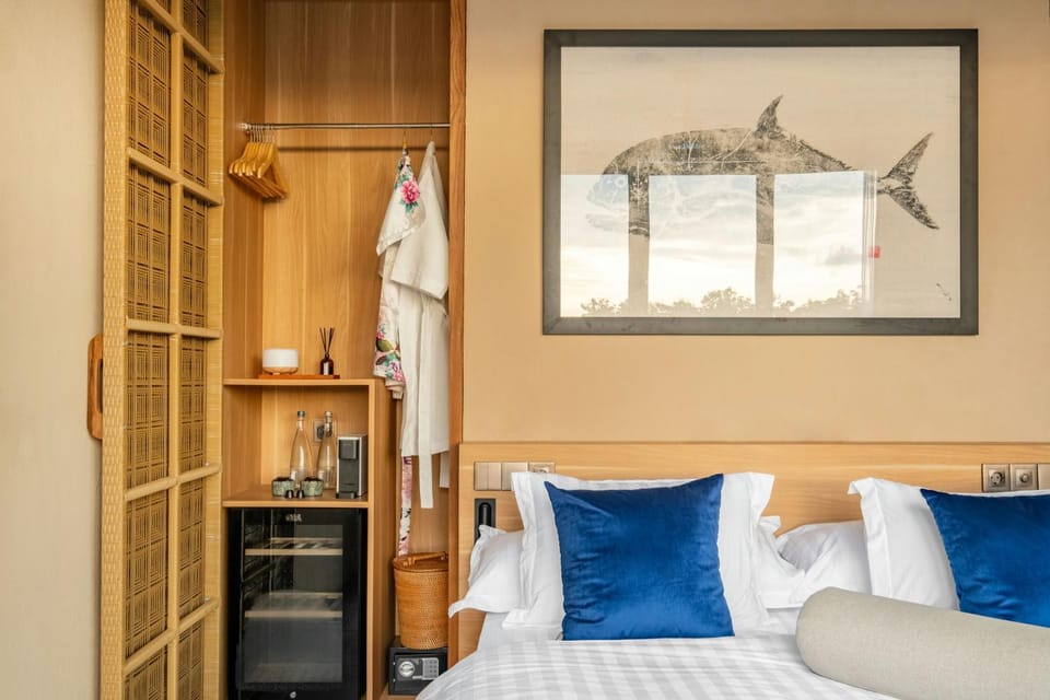 Bedroom, wardrobe