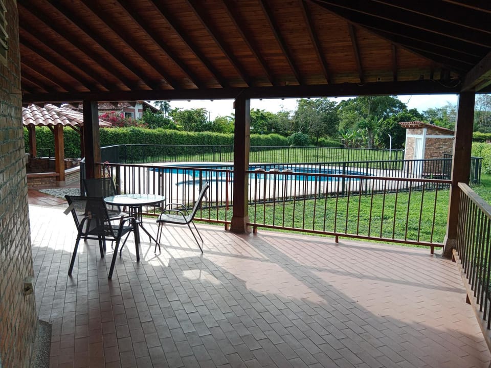 Casa grizzly House in Quindio, Colombia