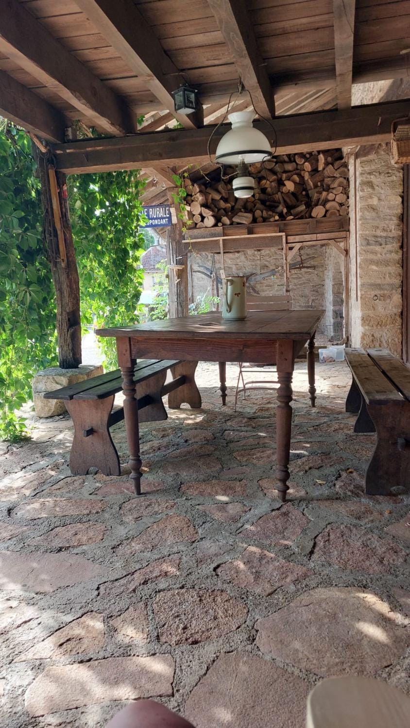 Patio, Dining area