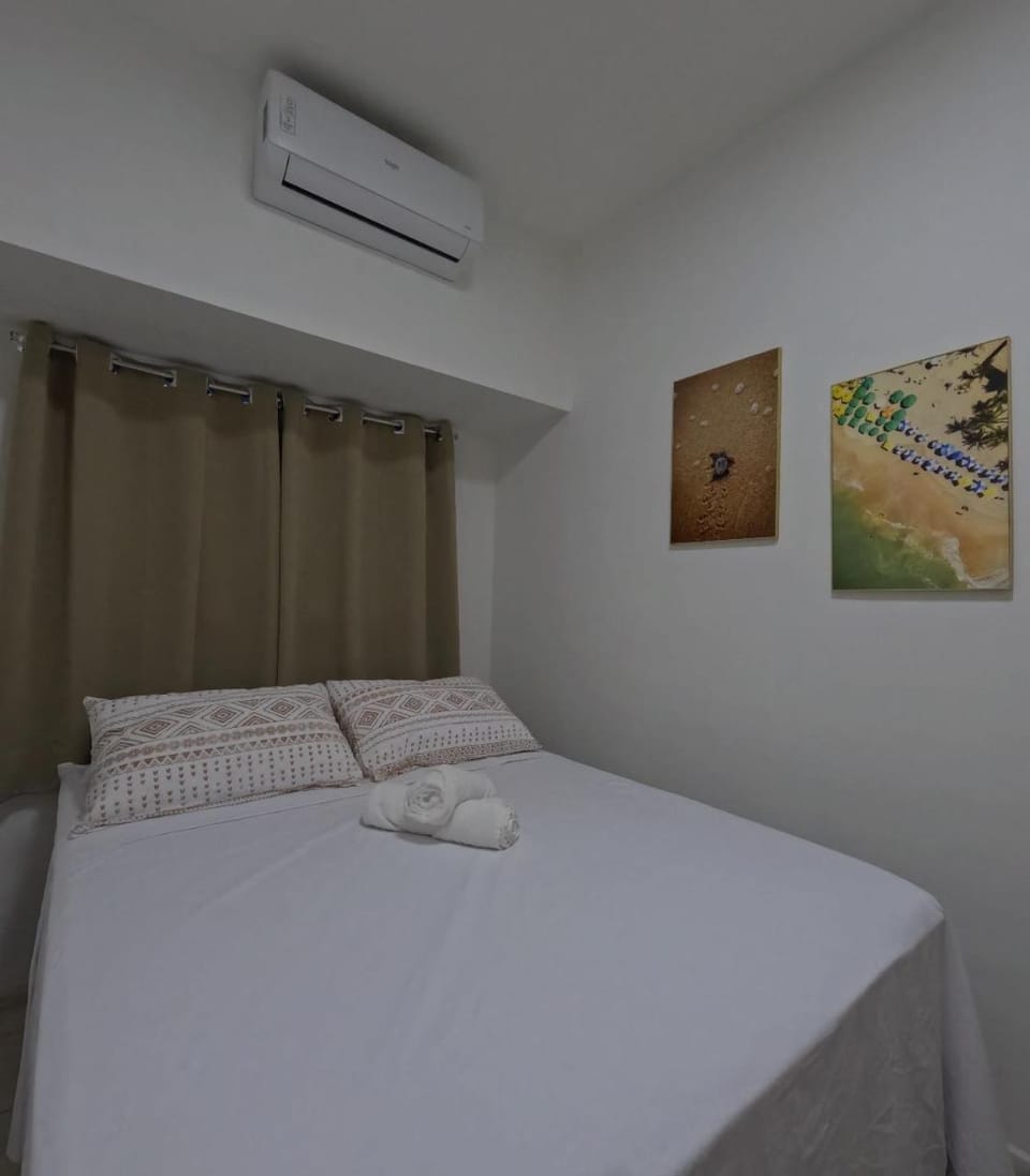 Bed, Photo of the whole room, Bedroom, air conditioner