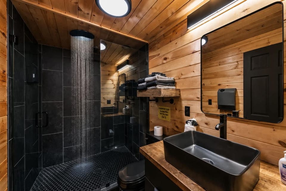 Shower, Bathroom, towels