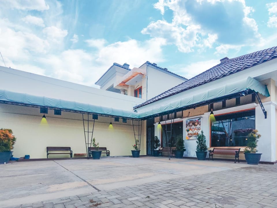 Property building, Facade/entrance, Day, Parking