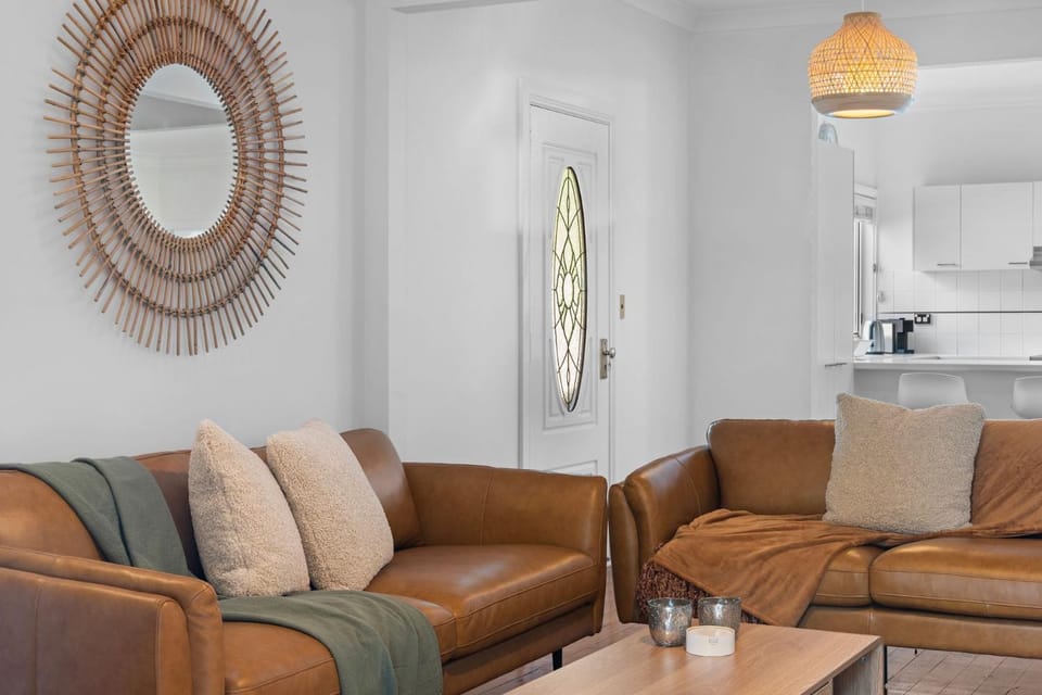 Kitchen or kitchenette, Living room, Seating area