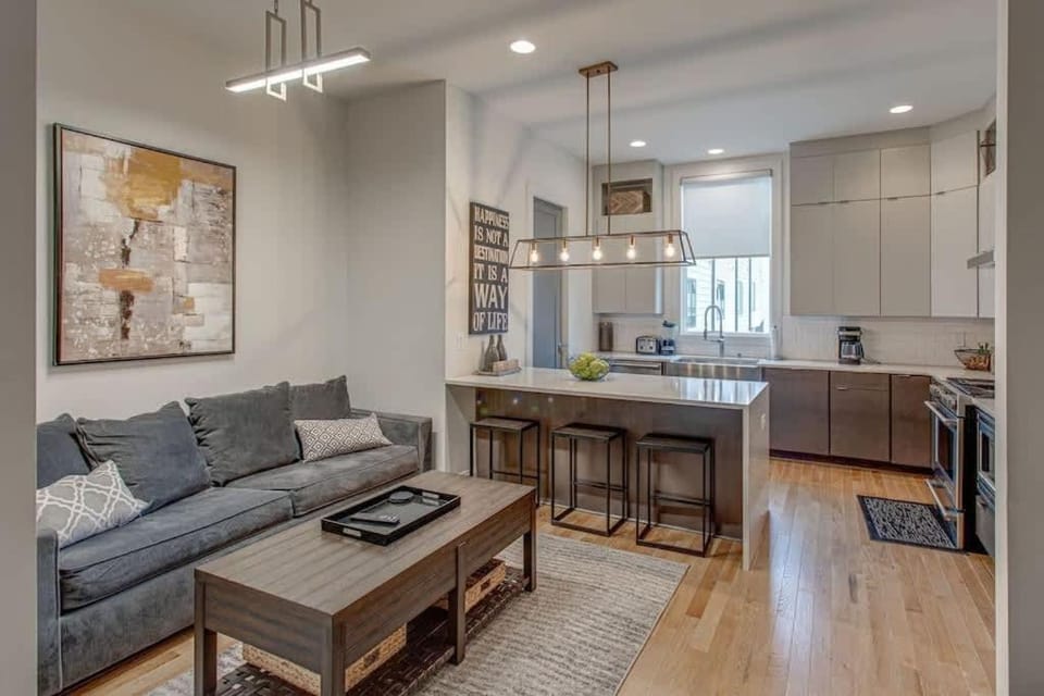 Kitchen or kitchenette, Living room