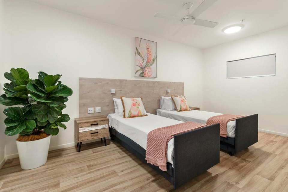 Bed, Bedroom, Facility for disabled guests, acessibility