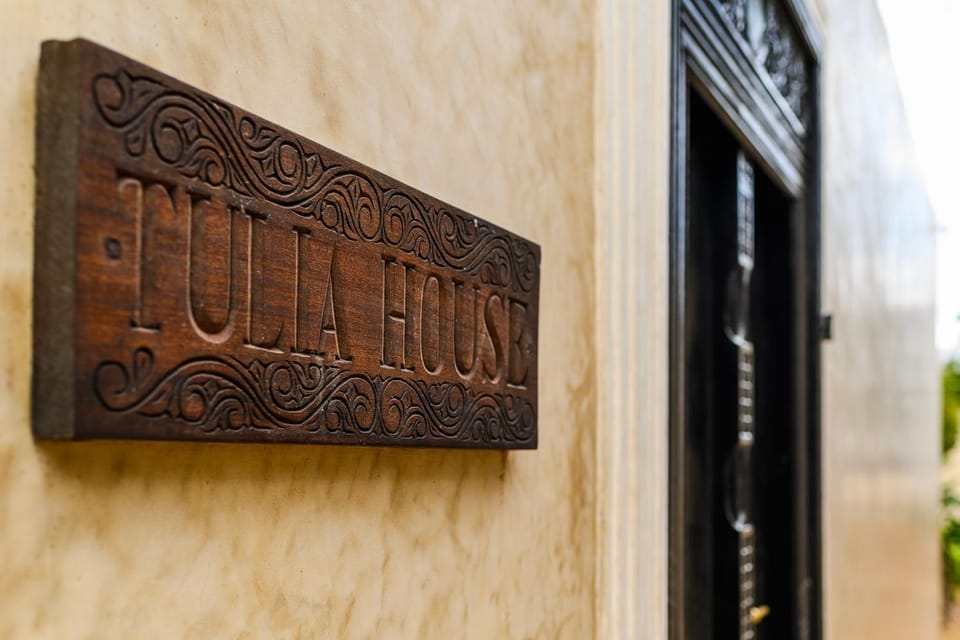 Property logo or sign