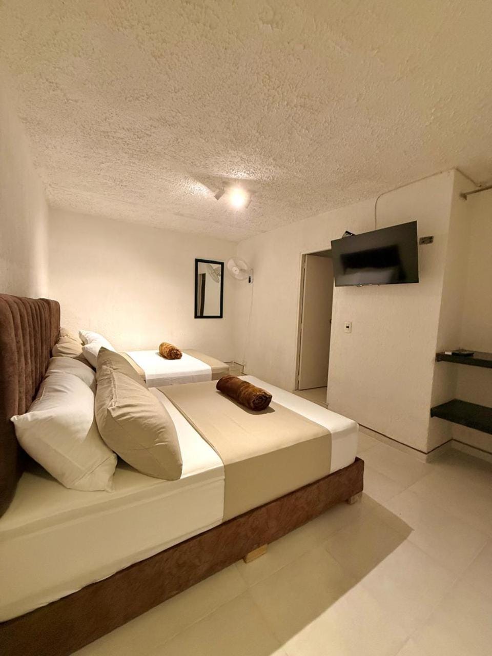 TV and multimedia, Photo of the whole room