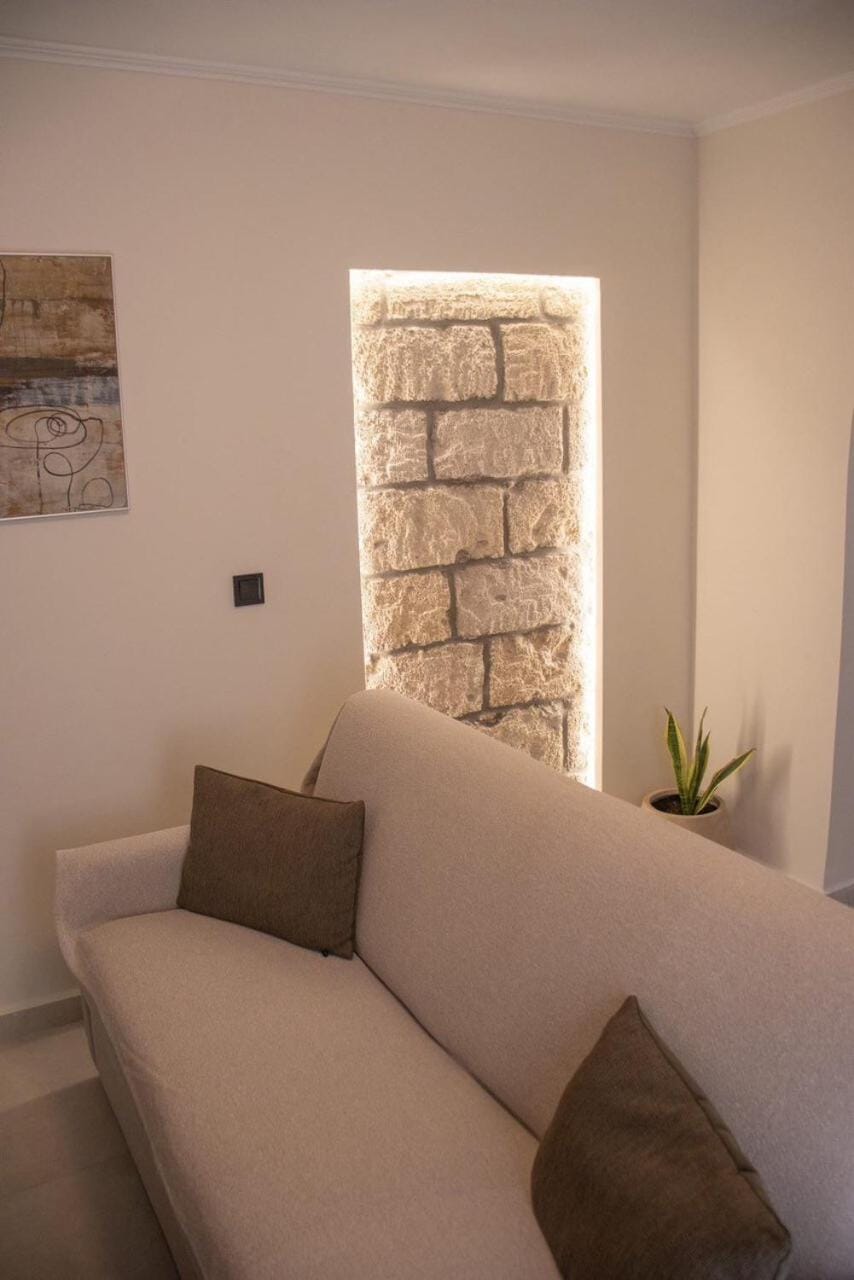 Hidden Petra Luxury Suites House in Ialysos