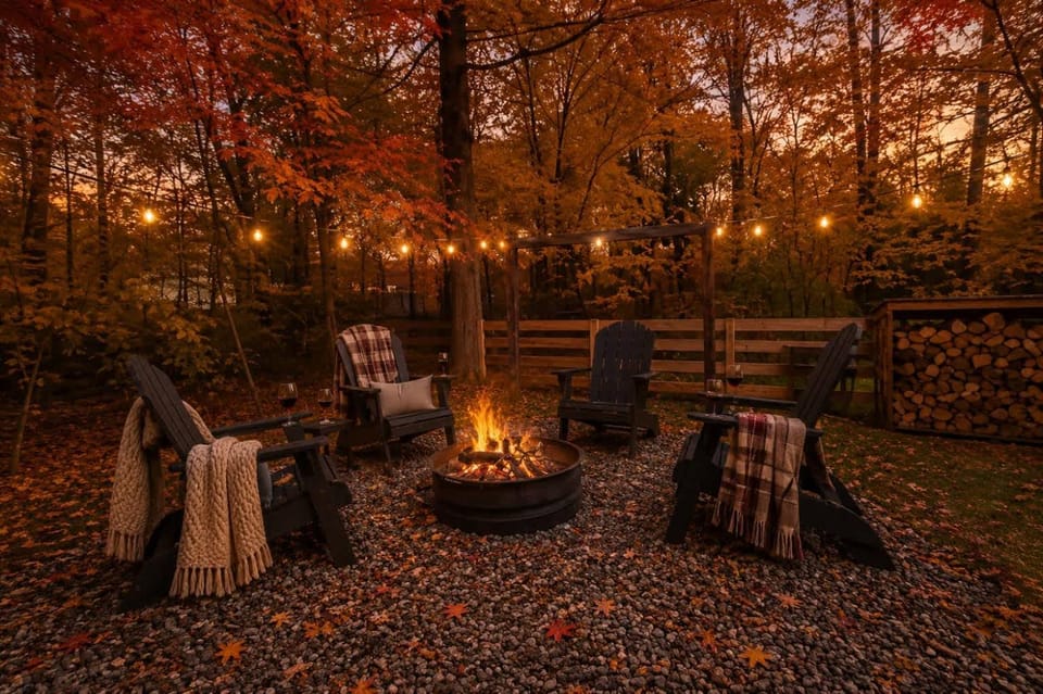 Outdoor Paradise on the Creek - Jacuzzi - Stocked House in Cosby