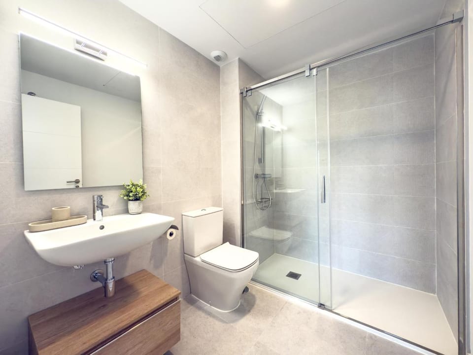 Shower, Toilet, Bathroom